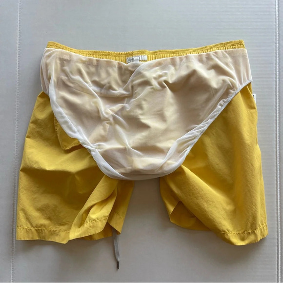 Onia Charles 5" Short Resort Yellow Men size XL - Picture 9 of 12